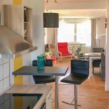 Stunning In Insel Poel-wangern With 2 Bedrooms And Wifi Apartmán Einhusen (Rostock)